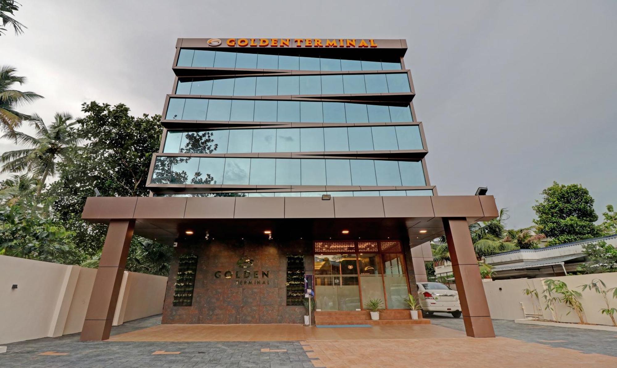 Treebo Golden Terminal, Kochi Airport Hotel Exterior foto
